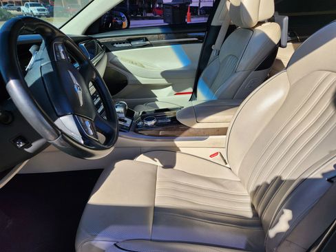 Used 2019 Genesis G90 5.0 Ultimate image 9