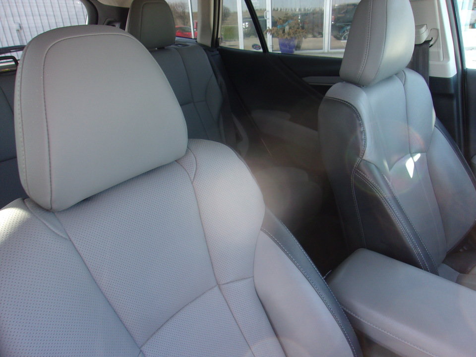 Used 2023 Subaru Outback Limited AWD/4WD image 12