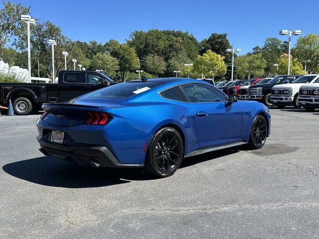Used 2024 Ford Mustang Coupe RWD image 4