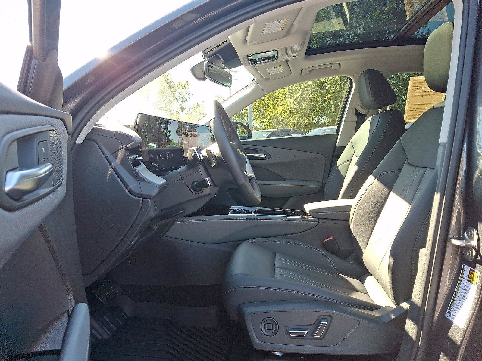 Used 2026 Audi Q3 quattro 2.0T w/ Driver Assistance Package AWD/4WD image 13