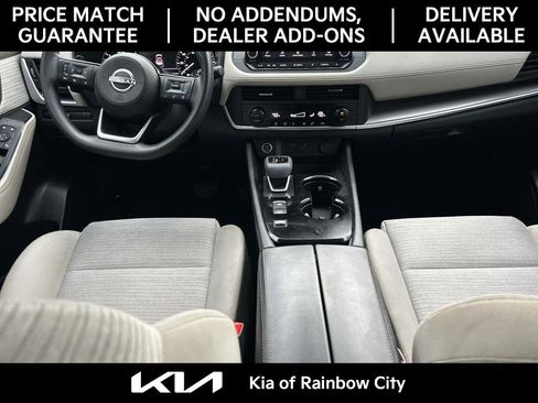 Used 2023 Nissan Rogue SV image 37