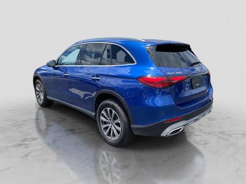 Used 2025 Mercedes-Benz GLC 300 4MATIC image 3