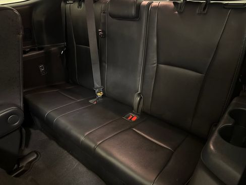 Used 2020 Toyota Highlander Platinum FWD image 17