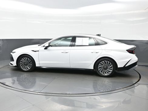 Certified 2026 Hyundai Sonata Limited FWD image 3