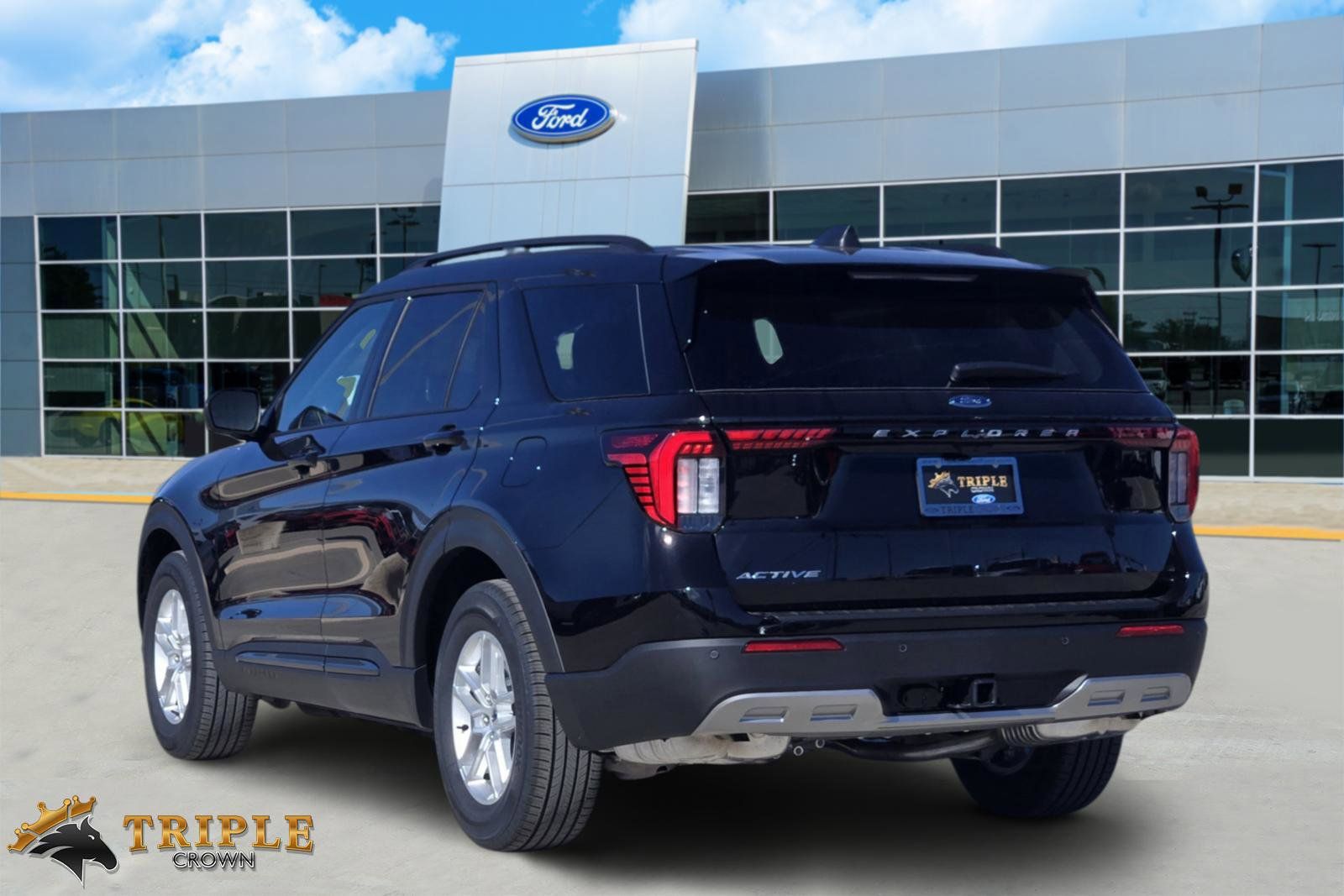 New 2026 Ford Explorer Active w/ Active Comfort Package RWD image 4
