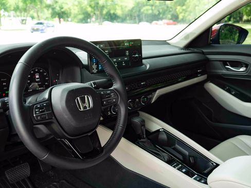 Used 2024 Honda Accord EX-L image 16
