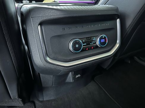 Certified 2025 Ford Expedition Max Platinum AWD/4WD image 34