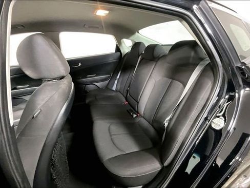 Used 2020 Kia Optima LX FWD image 25