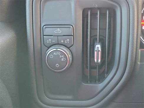 Used 2021 Chevrolet Silverado 1500 Custom image 31