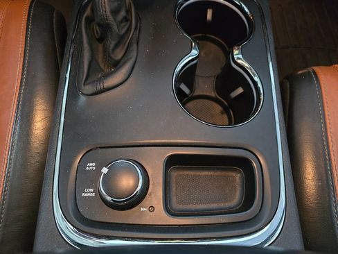 Used 2019 Dodge Durango R/T w/ Technology Group AWD/4WD image 40