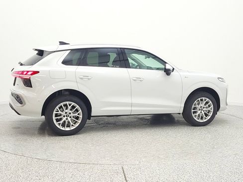 New 2026 Audi Q3 quattro 2.0T AWD/4WD image 5