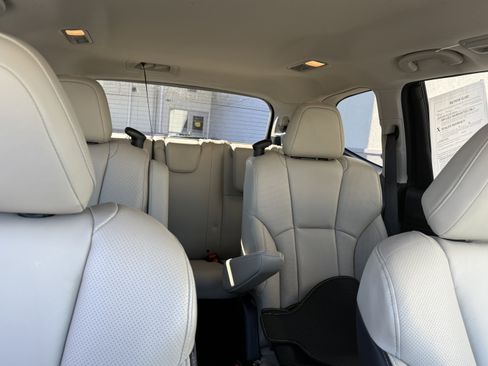 Used 2021 Subaru Ascent Limited w/ Popular Package #2 image 11