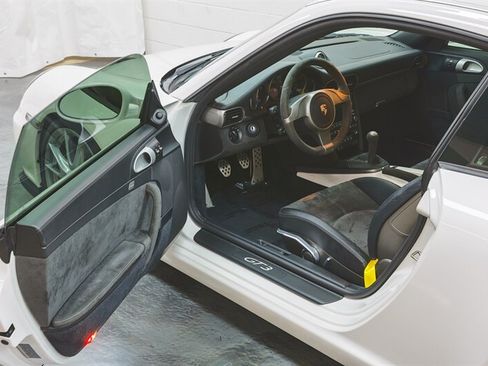 Used 2010 Porsche 911 GT3 RWD image 47
