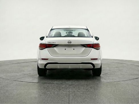 Used 2025 Nissan Sentra SV image 7