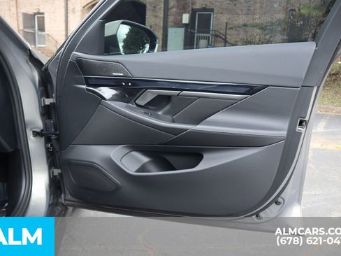 Used 2024 BMW i5 eDrive40i w/ Convenience Package image 28