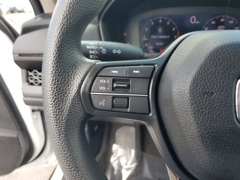 Used 2023 Honda Accord EX image 20