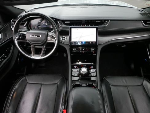 Used 2022 Jeep Grand Cherokee L Overland image 10