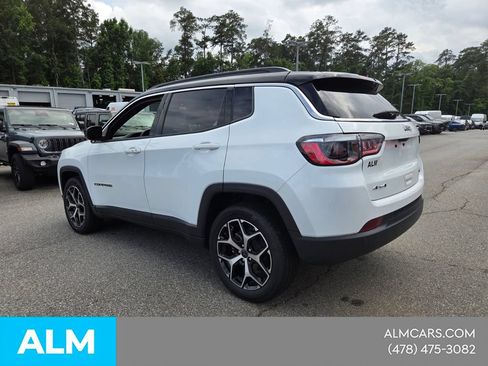 Used 2025 Jeep Compass Limited AWD/4WD image 9