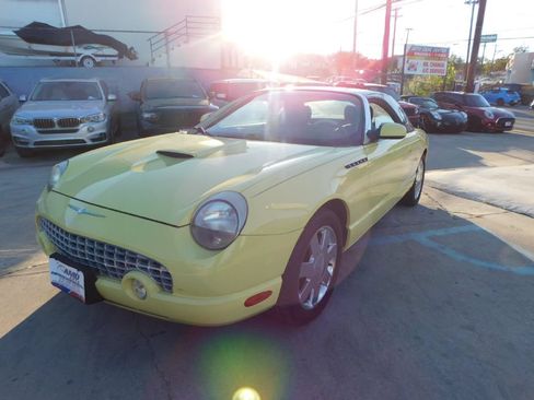 Used 2002 Ford Thunderbird RWD image 3