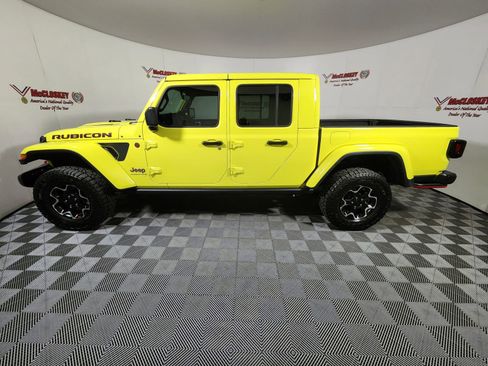 Used 2023 Jeep Gladiator Rubicon w/ Cold Weather Group image 4