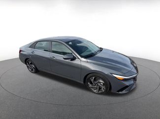 Used 2025 Hyundai Elantra SEL video 2