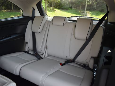 New 2026 Honda Odyssey Touring image 15