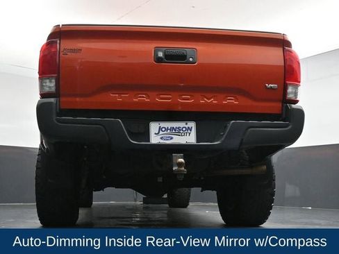 Used 2017 Toyota Tacoma TRD Off-Road w/ Tow Package (A/T) image 26