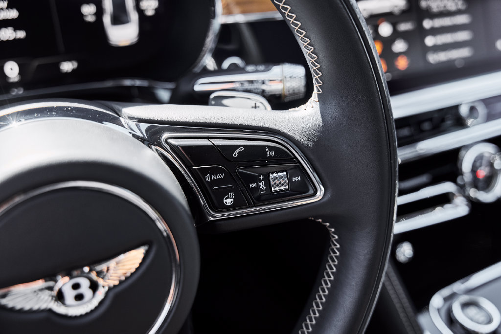 Used 2024 Bentley Flying Spur V8 AWD/4WD image 64