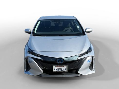 Used 2022 Toyota Prius Prime XLE FWD image 8