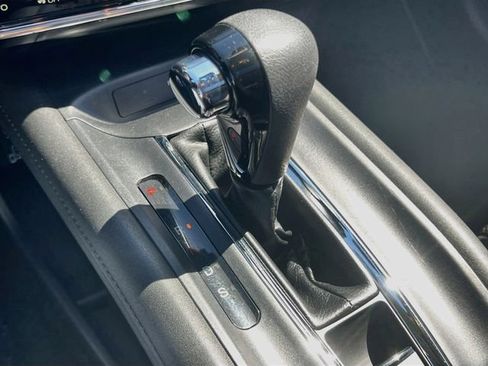 Used 2020 Honda HR-V EX image 16