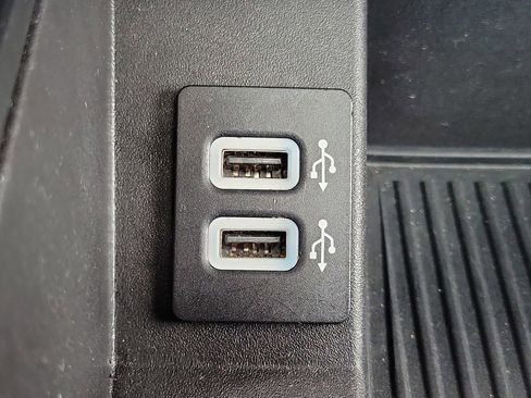 Used 2018 Ford F150 Raptor w/ Equipment Group 802A Luxury image 30