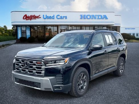 Used 2026 Honda Pilot TrailSport image 1