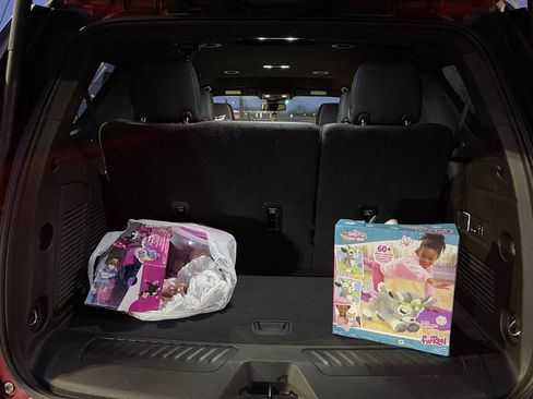 Used 2025 GMC Yukon Elevation w/ LPO, Floor Liner Package image 16