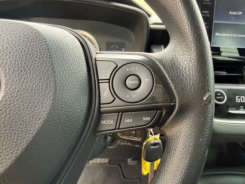Used 2022 Toyota Corolla LE FWD image 21