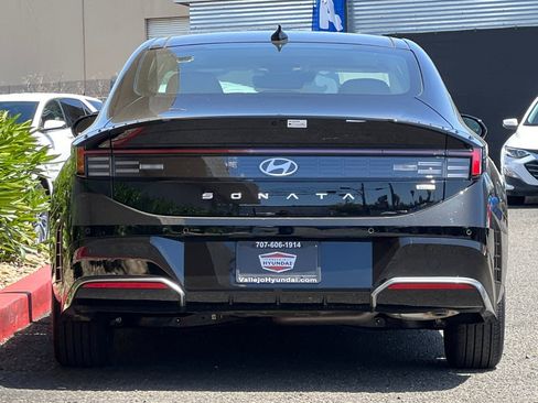 New 2025 Hyundai Sonata Limited image 6