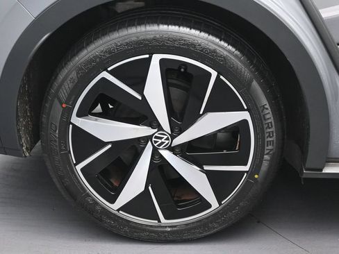 Used 2023 Volkswagen ID.4 Pro S RWD image 34
