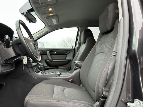 Used 2016 GMC Acadia SLE image 11