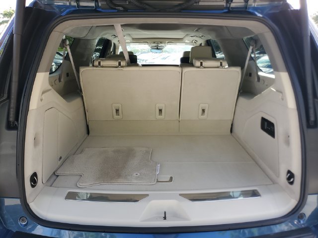 Used 2025 Cadillac Escalade ESV Sport Platinum RWD image 10