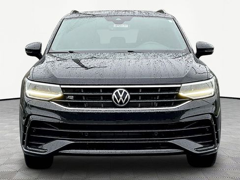 Used 2022 Volkswagen Tiguan SE R-Line FWD image 2