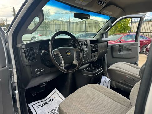 Used 2016 Chevrolet Express 3500 LT w/ LT Preferred Equipment Group image 25