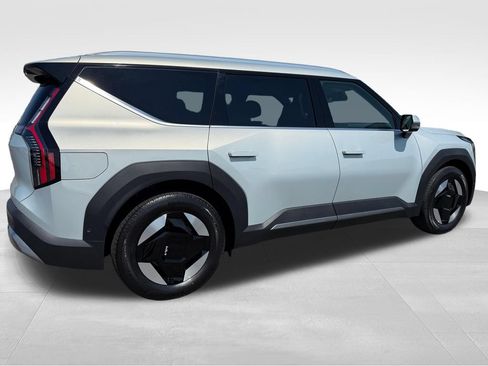 New 2026 Kia EV9 Wind AWD/4WD image 7