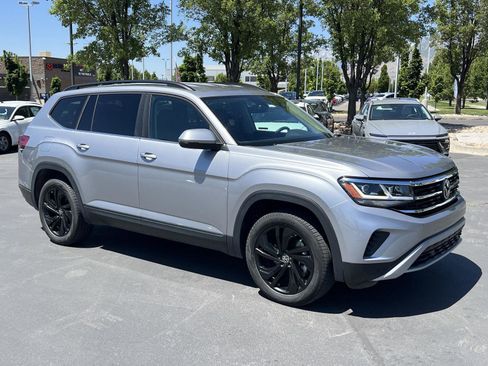 Used 2023 Volkswagen Atlas SE AWD/4WD image 5