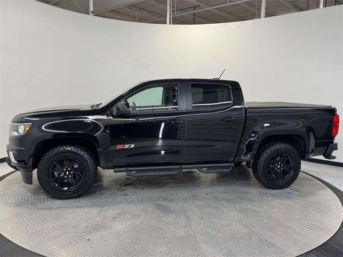 Used 2020 Chevrolet Colorado Z71 w/ Z71 Midnight Edition image 4