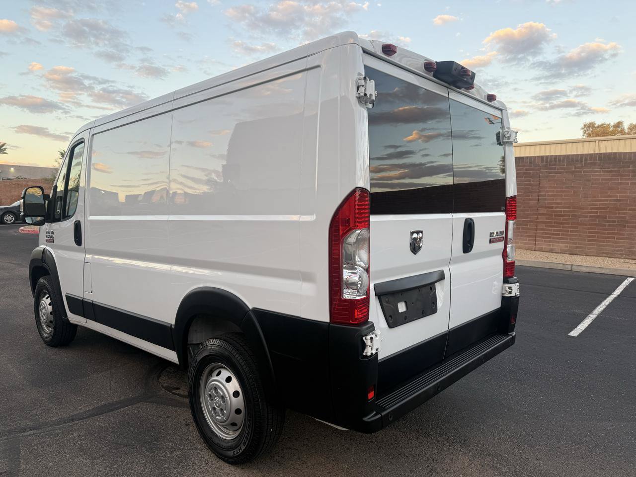 Used 2020 RAM ProMaster 1500 w/ Interior Convenience Group FWD image 3