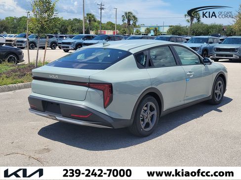 New 2026 Kia K4 FWD image 6