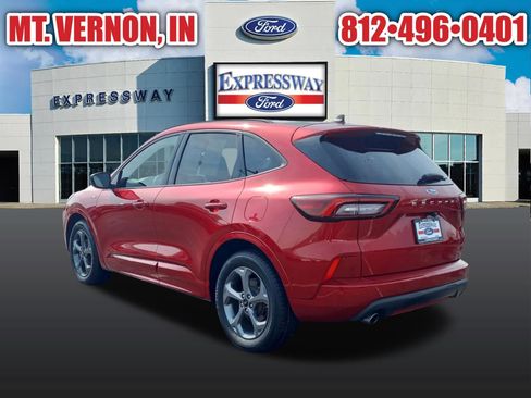 Used 2024 Ford Escape ST-Line w/ Cold Weather Package FWD image 9