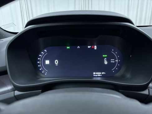 Used 2023 Volvo XC40 Recharge Plus AWD/4WD image 21
