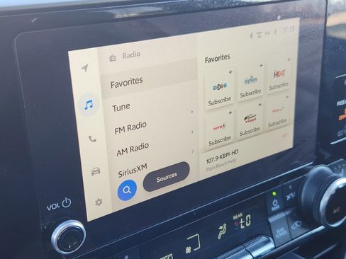 Used 2024 Toyota Highlander XLE image 22