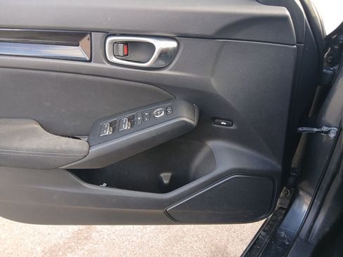 Used 2022 Honda Civic EX image 11