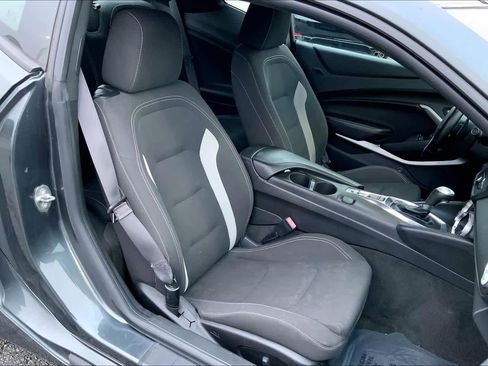 Used 2017 Chevrolet Camaro LT image 7